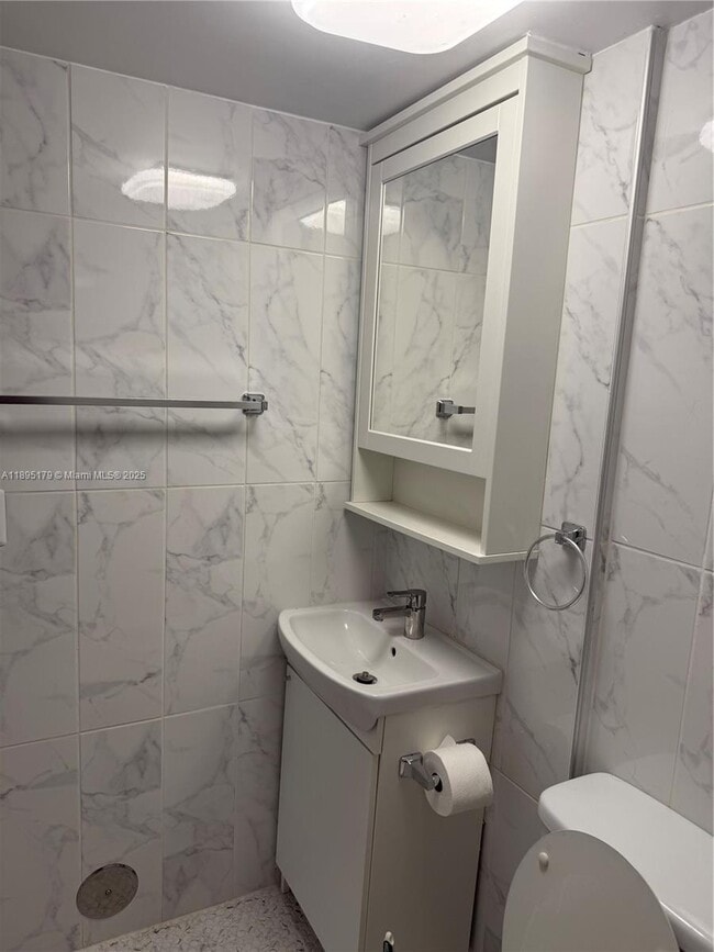 Building Photo - 15500 SW 80th St