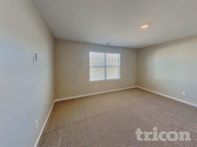 Building Photo - 1428 Ashfield Pl