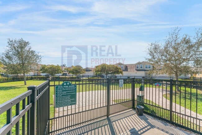 Building Photo - 3689 Divot Ln