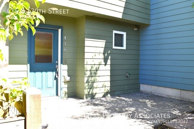 Building Photo - 416 N 130th St