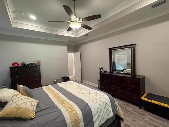 Building Photo - 1002 Gloria Ave