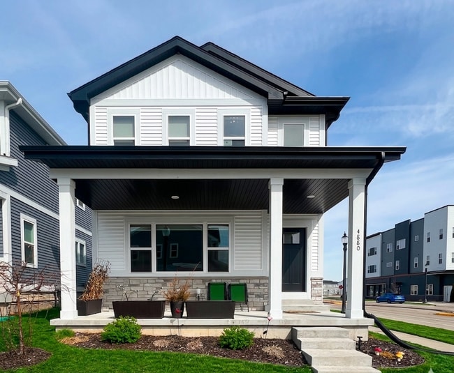 Building Photo - 4880 Romaine Rd