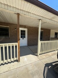 Building Photo - 517 Hickory St