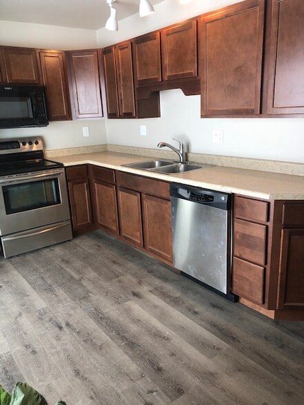 Building Photo - 2813 King St