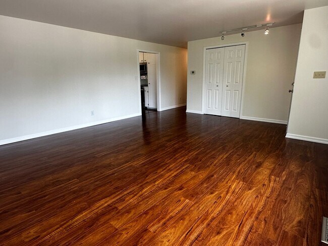 Building Photo - 3Bd/1.5Ba Renton House