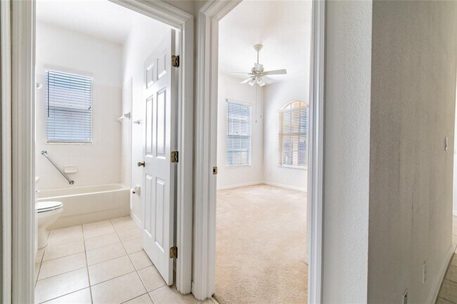 Building Photo - 12204 Putter Green Ct