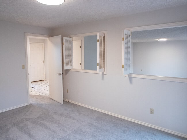 Building Photo - 15729 NE Fremont St