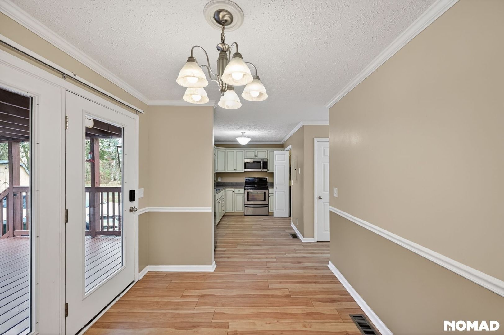 Building Photo - 3209 Lakeford Dr