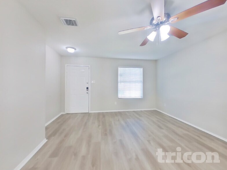 Building Photo - 614 Harpswell Ln