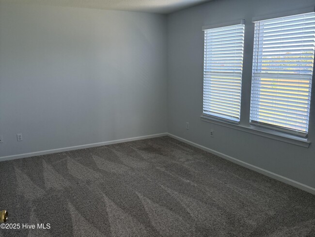 Building Photo - 207 Eagle Creek Rd