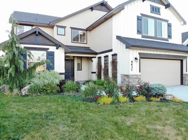 Building Photo - 4631 N Adale Ave