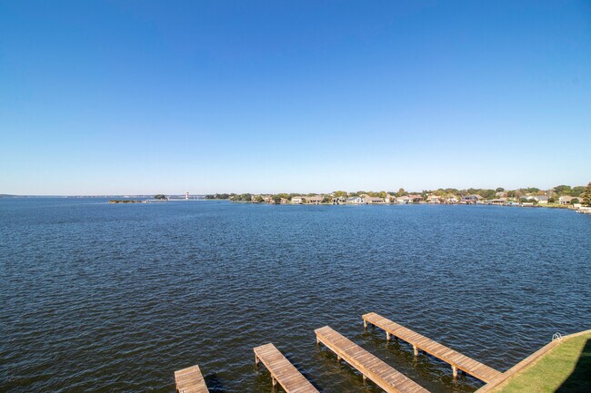 Building Photo - 7039 Kingston Cove Ln