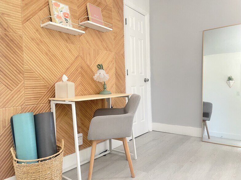 Desk and chair for dedicated workspace - 941 SW 29th St