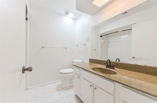 Building Photo - 14341 Misty Meadow Ln