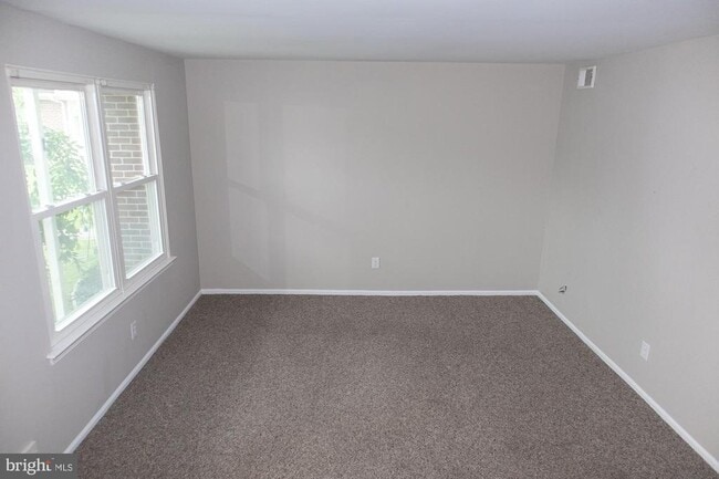 Building Photo - 54 Reliance Ct