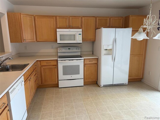 Building Photo - 28518 Carlton Way Dr