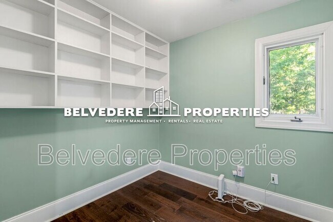 Building Photo - 4103 Oak Hollow Dr