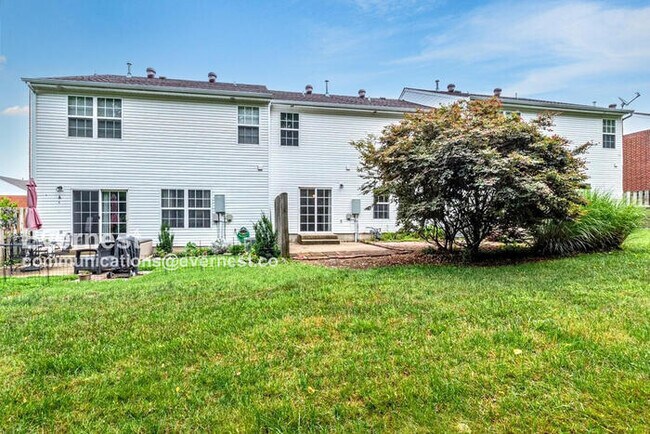 Building Photo - 5225 Southfork Blvd