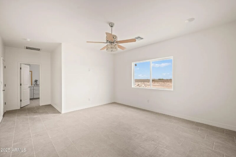 Building Photo - 38167 W San Juan Ave