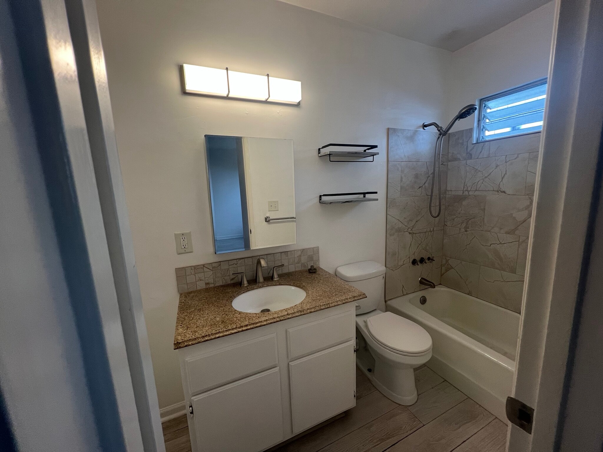 Bathroom - 253 W Canada