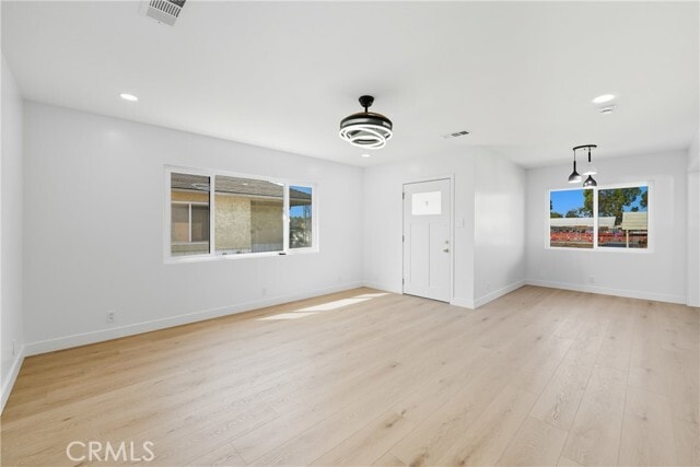 Building Photo - 9312 S 6th Ave