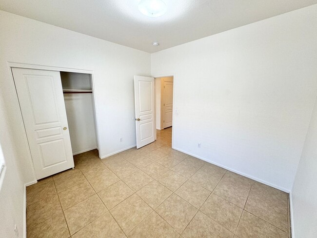 Building Photo - 19 S 119th Ave