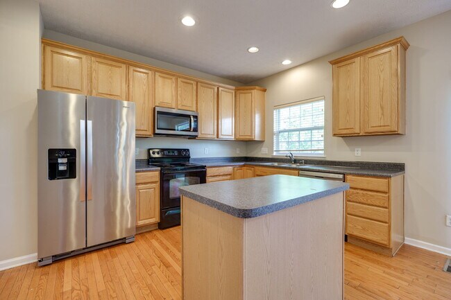 Building Photo - 3594 Armada Dr