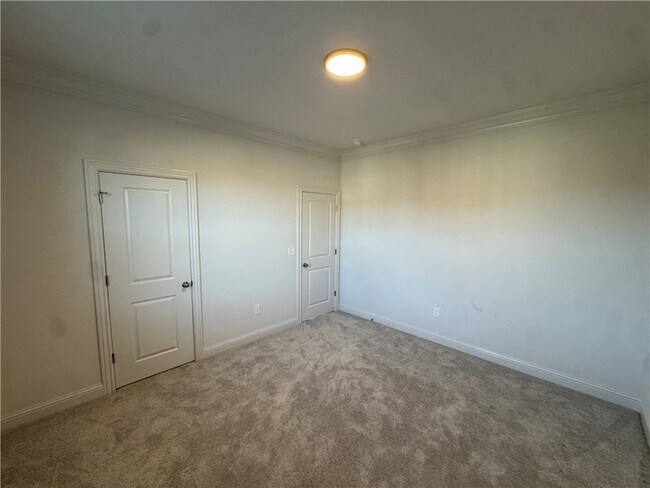 Building Photo - 3004 S 14th St