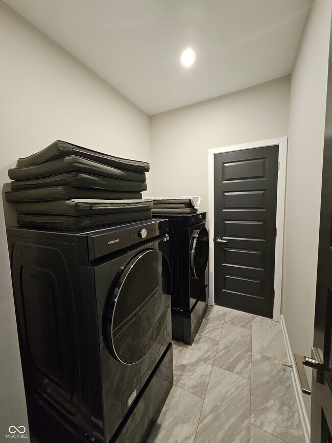 Building Photo - 228 Oakhurst Wy