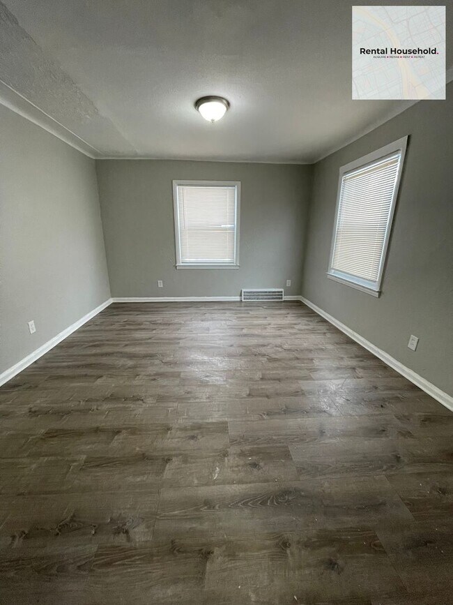 Building Photo - Newly Renovated 3-Bedroom Bungalow