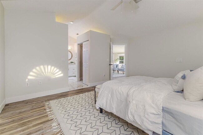 Building Photo - 956 Harbor Town Dr