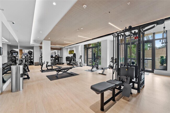 Building Photo - 3400 SW 27th Ave