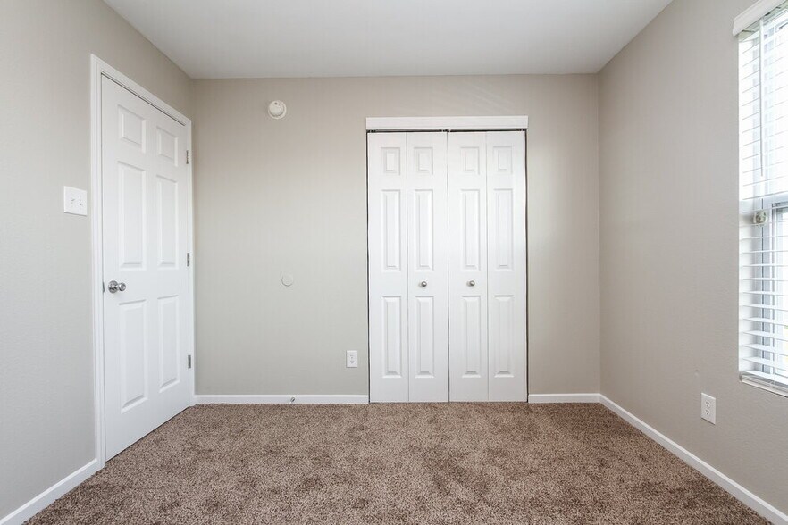 Building Photo - 1410 Dowell St