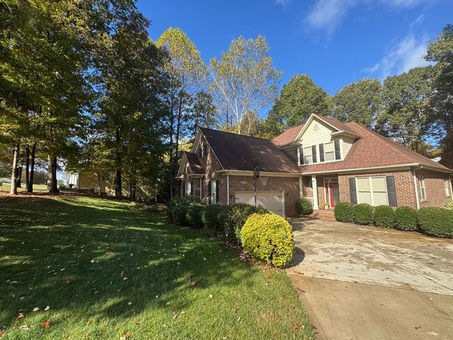 Primary Photo - Elegant Full-Brick Estate 4 bedroom/2.5 bathroom