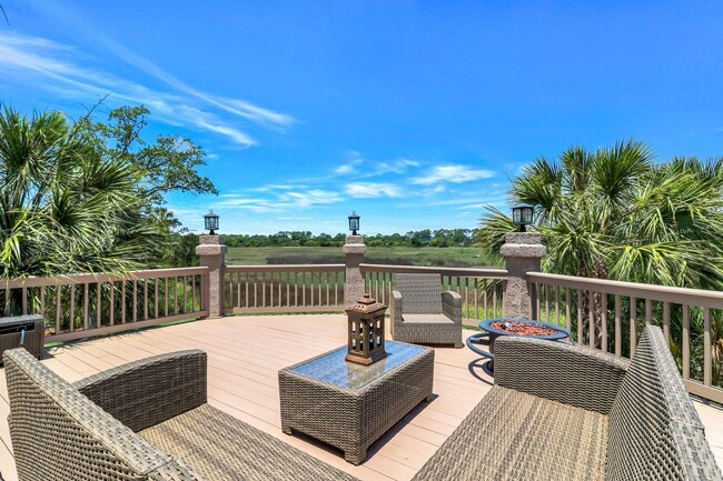 Building Photo - Spectacular Sea Pines Home - Marsh/Water Views!