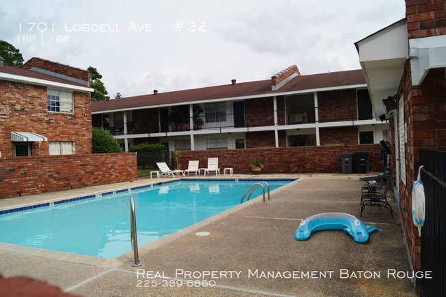 Building Photo - One Bedroom Condo in Bocage