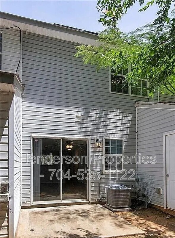 Building Photo - 6856 Cypress Tree Ln