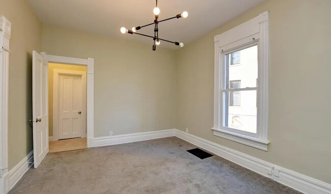 Building Photo - 47-49 S Monroe