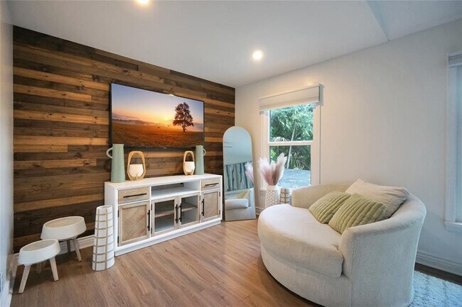 Building Photo - 7501 Red Bay Pl