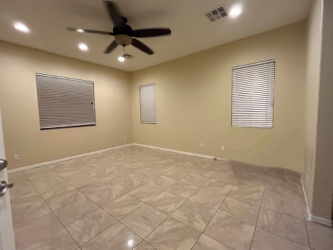 Building Photo - 8089 Villa Del Cielo St