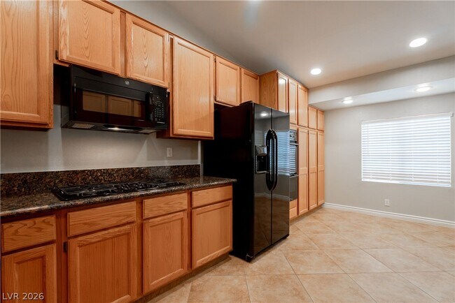 Building Photo - 10024 Sail Landing Ct