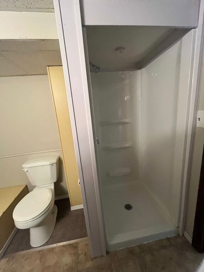 Building Photo - 4 Bed/2 Bath Rental Home with Fenced in Yard!