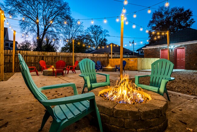 Building Photo - 1744 Bryden Rd