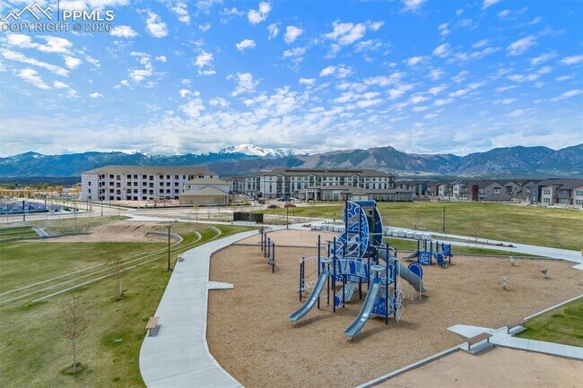 Building Photo - Top Floor Penthouse at Victory Ridge