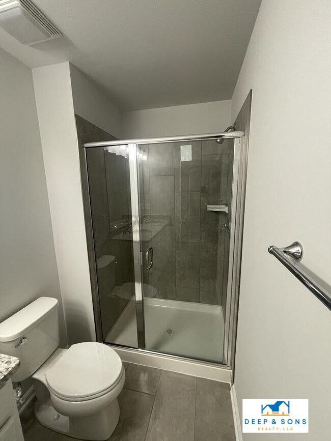 Building Photo - 335 Bree Haven Dr, Glen Allen, VA, 23060