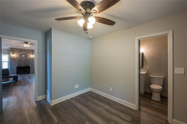 Building Photo - 898 Halston Ct