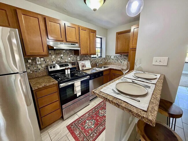 Interior Photo - WINSTON APARTMENTS -- 022