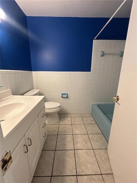 Building Photo - 3725 Lilac Ln