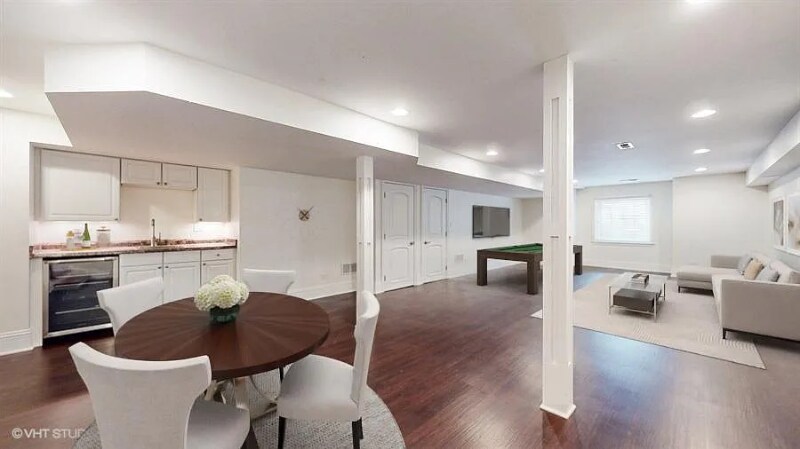 Building Photo - 187 Forest St