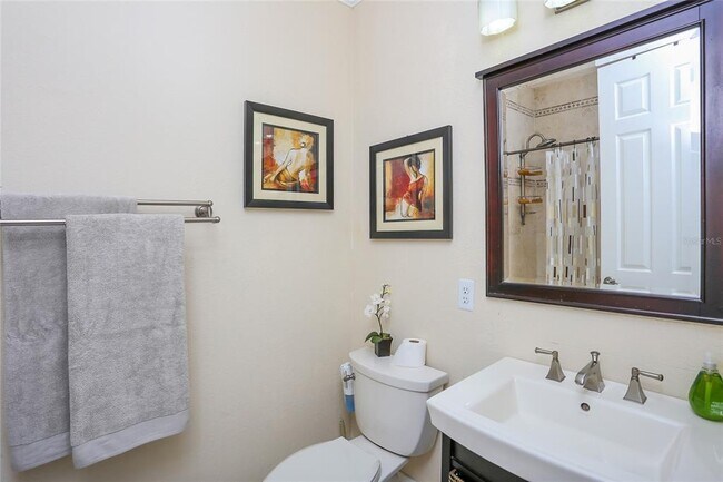 Building Photo - 5522 46th Ct W